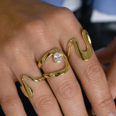 Eccentric Wave Mini Ring