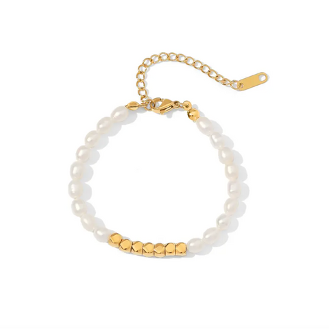 Lucky Pearls Gold Beaded Bracelet